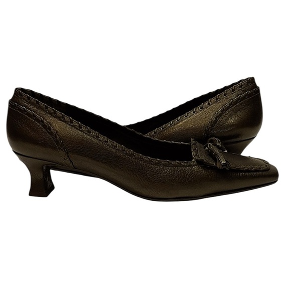 STUART WEITZMAN PEWTER KITTEN HEEL SQUARE TOE LOAFERS SZ 10 M EUC - Picture 10 of 12